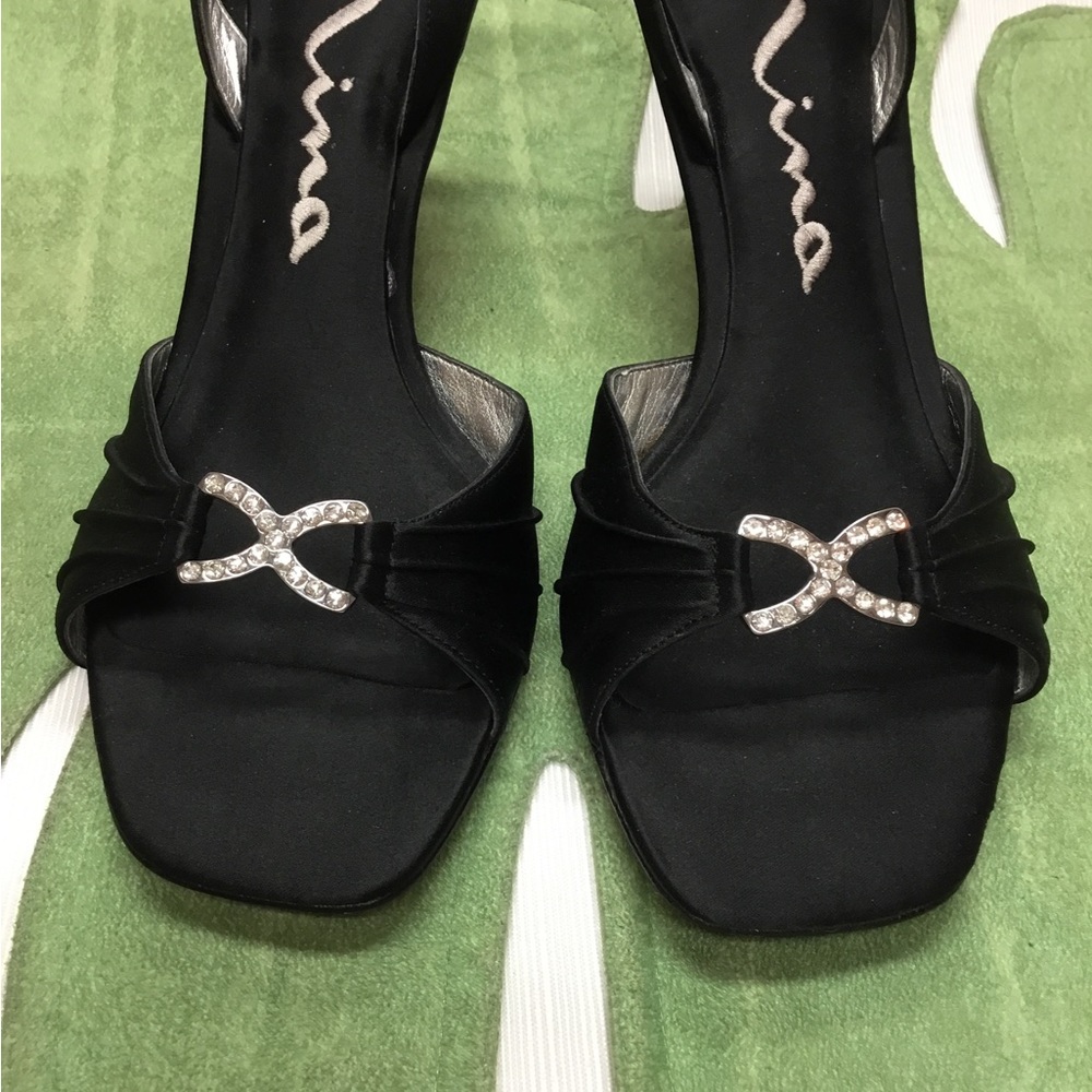 Nina Lovely Black Heels - Picture 3 of 9